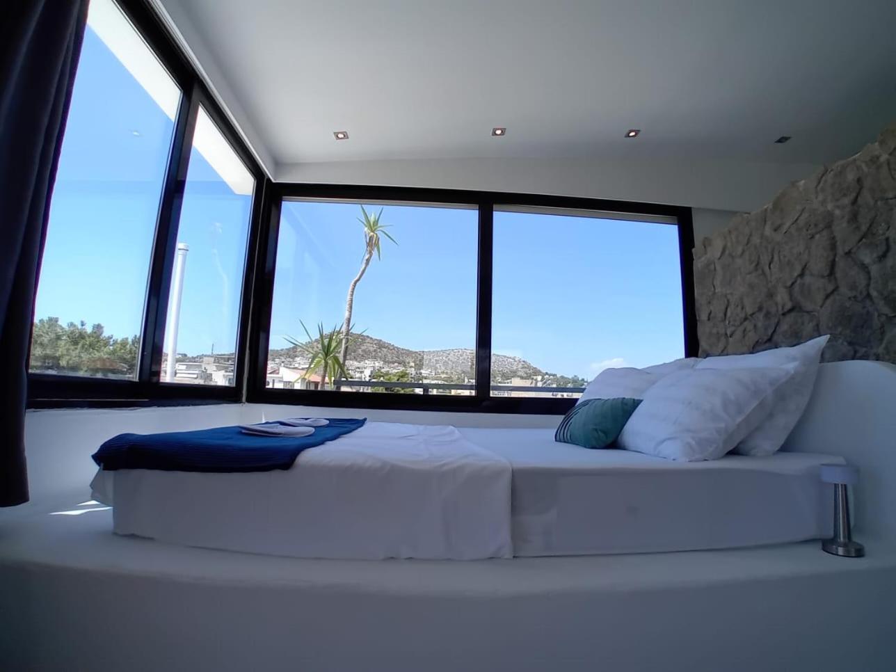 Luxury Penthouse Suite Vari  Bagian luar foto